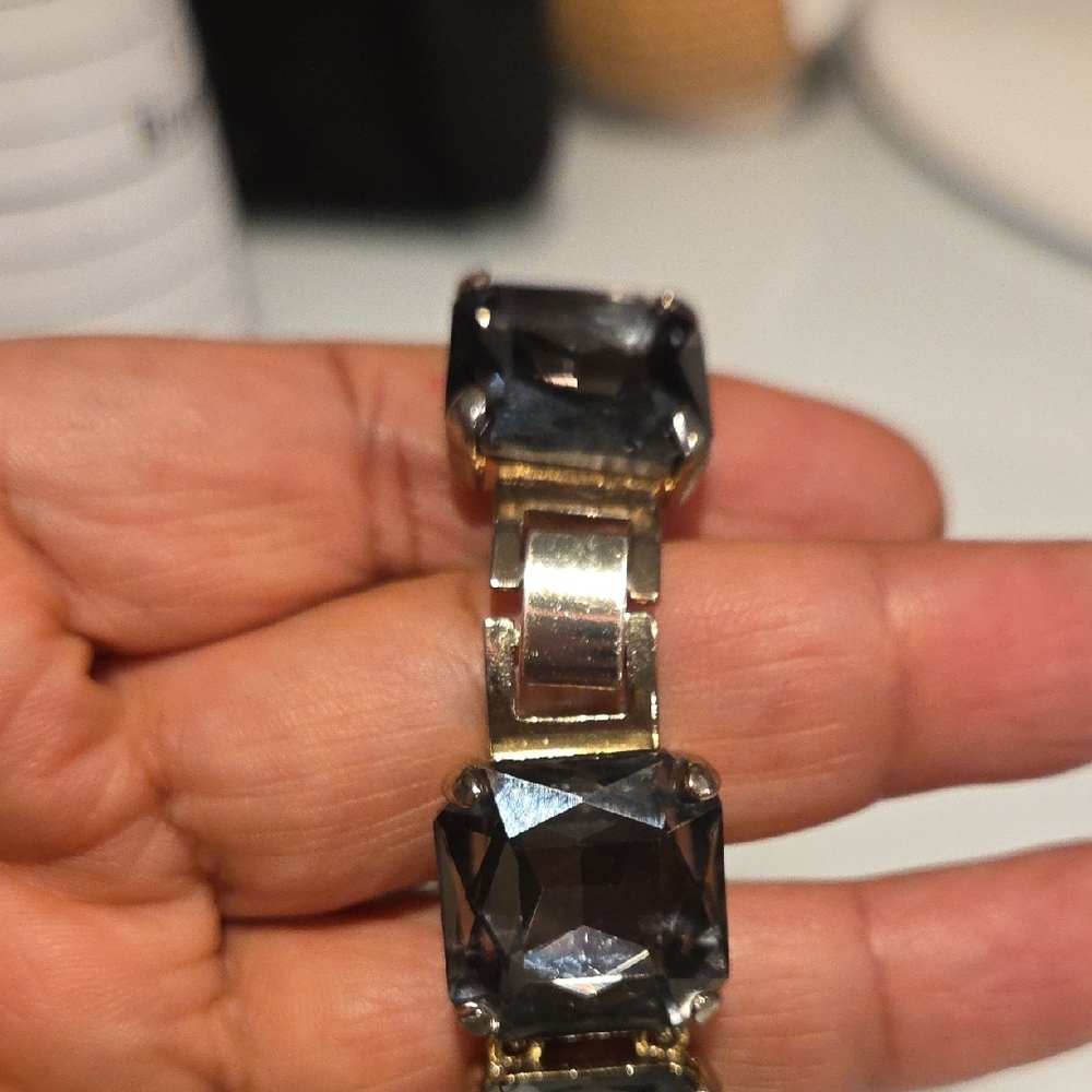 Elegant Black Crystal Statement Bracelet - Women Jewelry - Picture 7 of 8